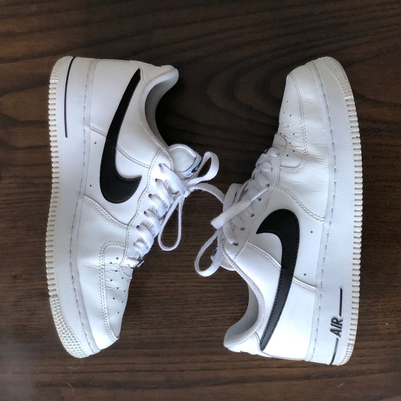 SOLD / NIKE Air Force 1 Low (6.5 men/8 women) - Picture 3 of 11